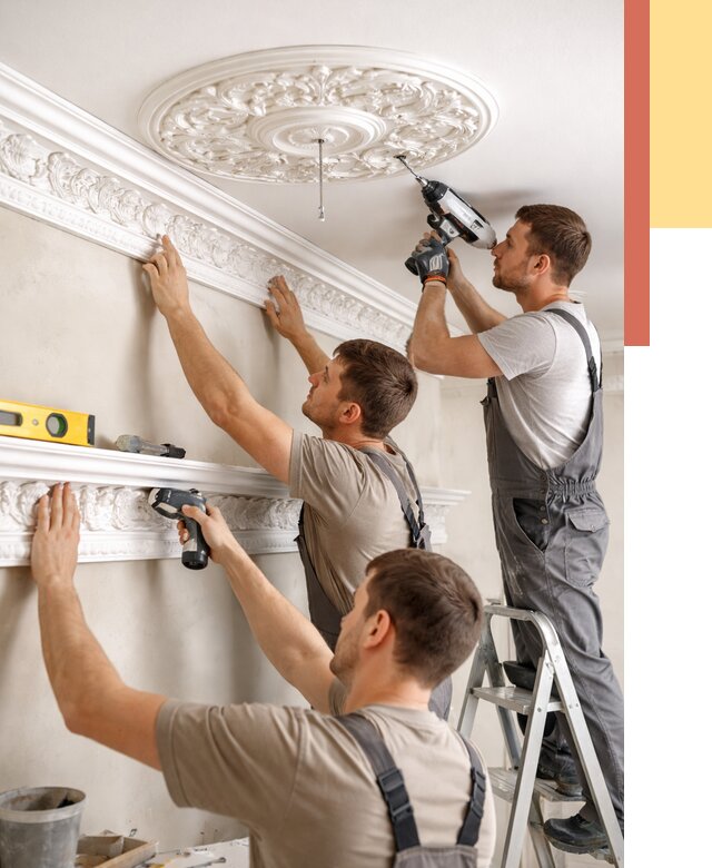 Монтаж лепнины на потолок в Бугуруслане от 3261 руб. быстро и недорого | ОТДЕЛОЧНИК-Бгр